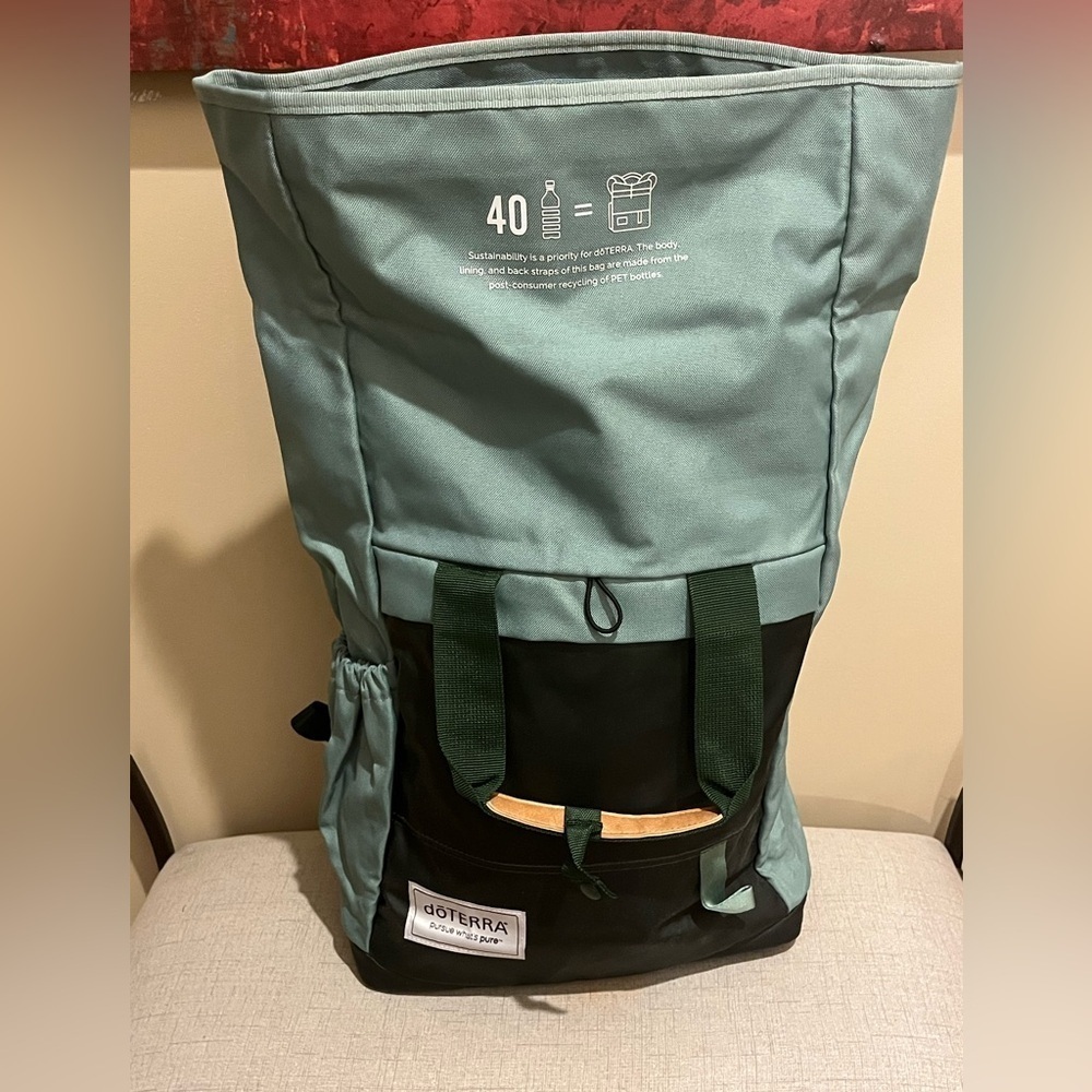 NWOT DOTERRA Backpack / Satchel
in Sage & Forest, Plum Interior - Picture 2 of 8